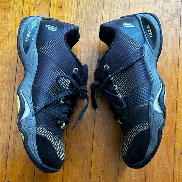*Great Pre-Owned* Prince T22.5 Black/Yellow Men's Athletic Shoes - Picture 4 of 9